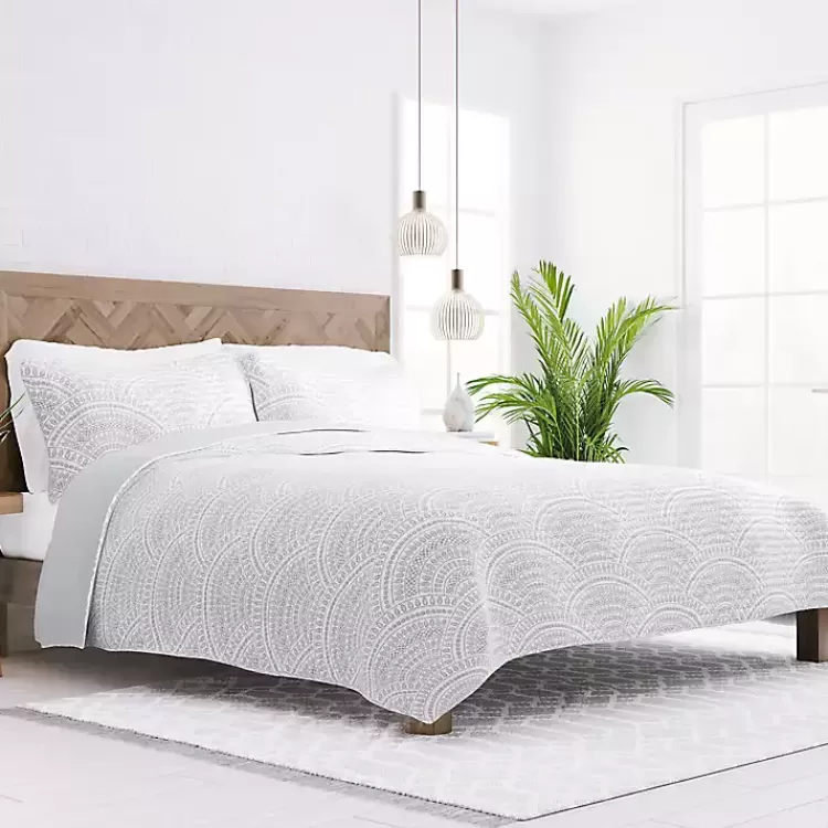 Gray Scalloped Reversible 3-pc. Queen Quilt Set>Kirklands Home Fashion