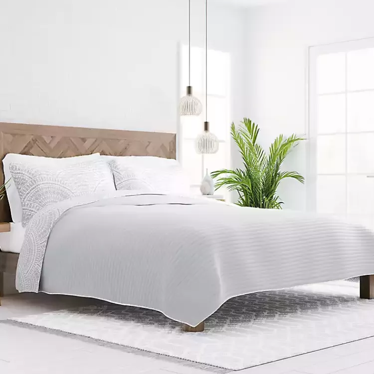 Gray Scalloped Reversible 2-pc. Twin Quilt Set>Kirklands Home Flash Sale