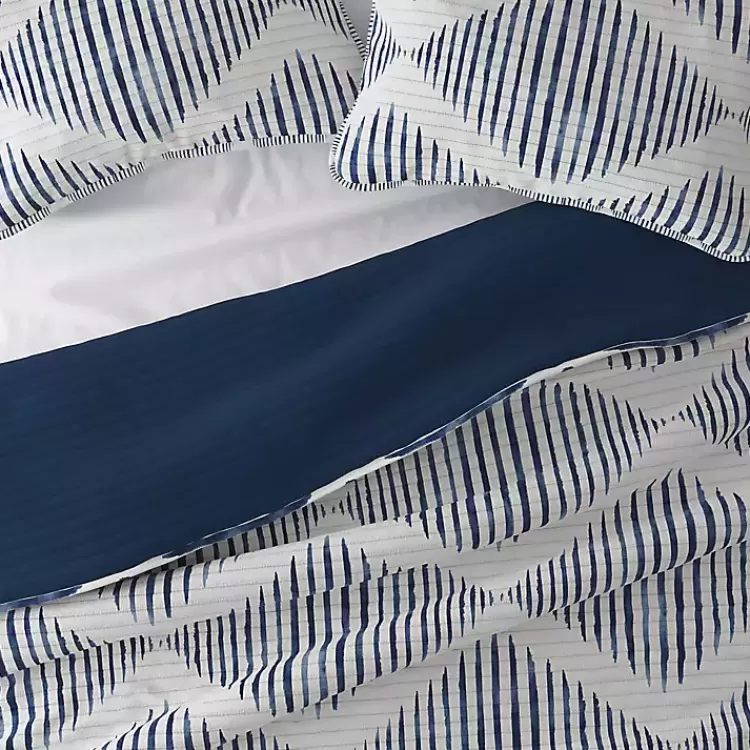 navy_diamond_line_reversible_pc_queen_quilt_set_4.webp Navy Diamond Line Reversible 3-pc. Queen Quilt Set>Kirklands Home Flash Sale