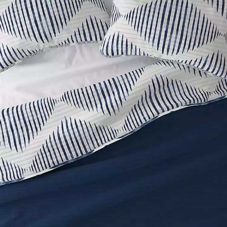 navy_diamond_line_reversible_pc_queen_quilt_set_5.webp Navy Diamond Line Reversible 3-pc. Queen Quilt Set>Kirklands Home Flash Sale