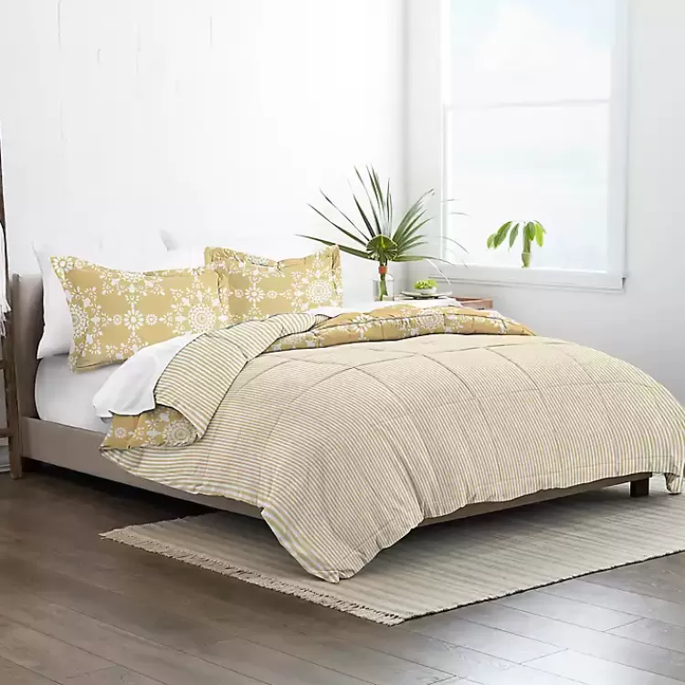 yellow_daisy_medallion_king_pc_comforter_set_3.webp Daisy Medallion King 3-pc. Comforter Set>Kirklands Home Hot
